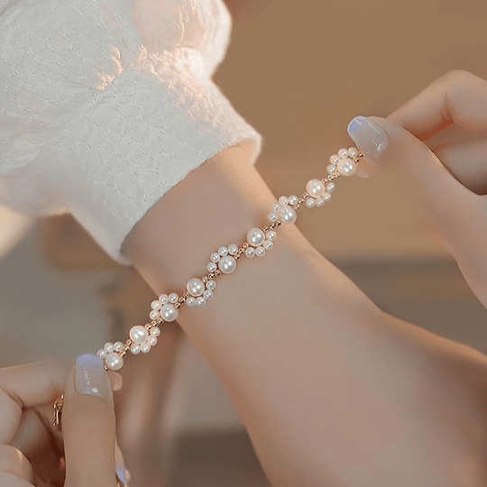 1pc Elegante Branco Falso Pérolas Contas Pulseira Frisada Simples Liga De Zinco Luxo Versátil Mão Decoração