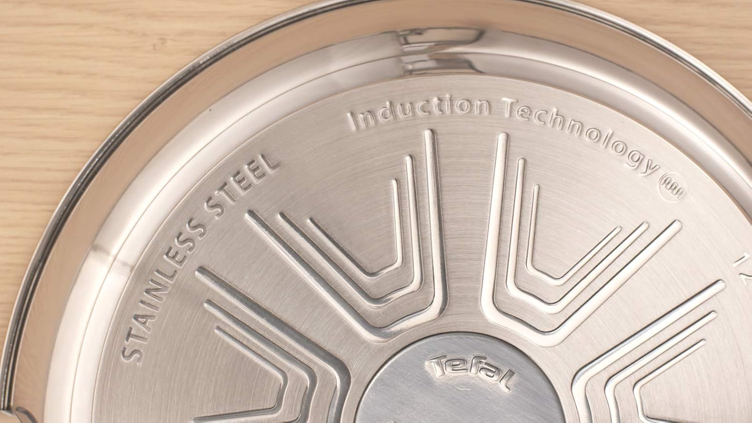 frigideira antiaderente aço inox com tecnologia de indução, material em aço inoxidável.