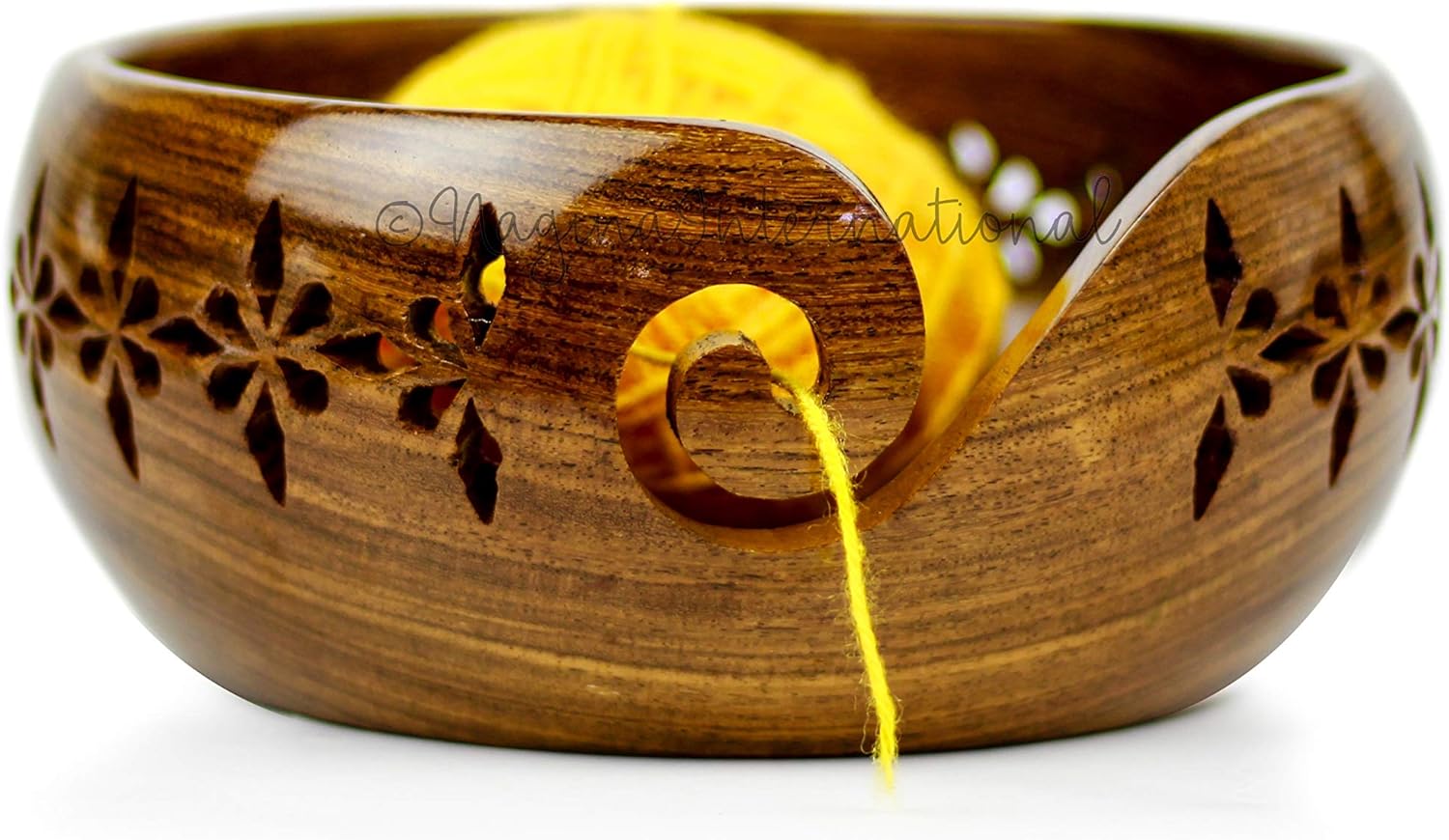 Tigela feita à mão para armazenamento de fios de madeira trabalhada em jacarandá com furos e brocas entalhados | Acessórios para tricô e crochê